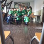 Steen papier schaar met de welpen